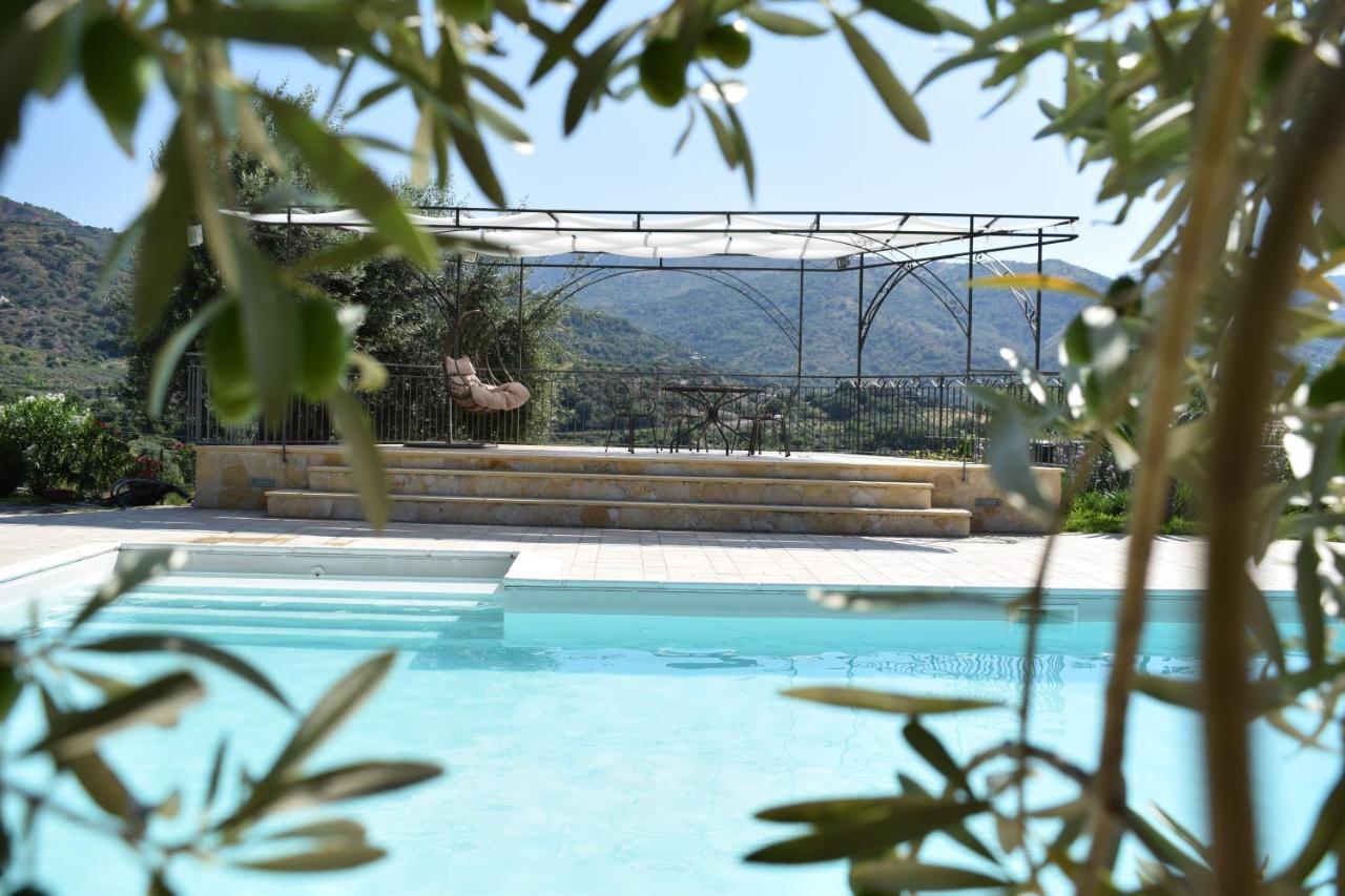 Taormina Villa Ibiscus Alcantara Gaggi Exteriör bild