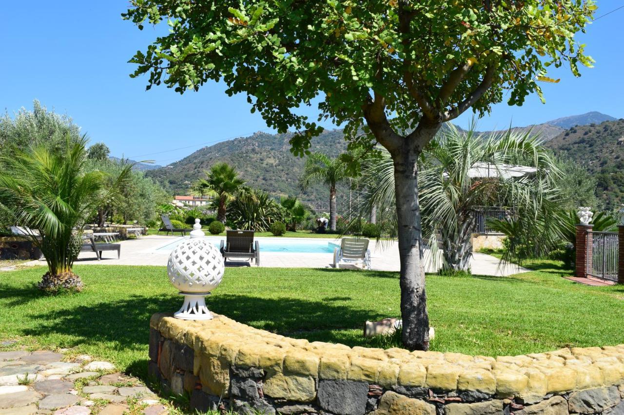 Taormina Villa Ibiscus Alcantara Gaggi Exteriör bild