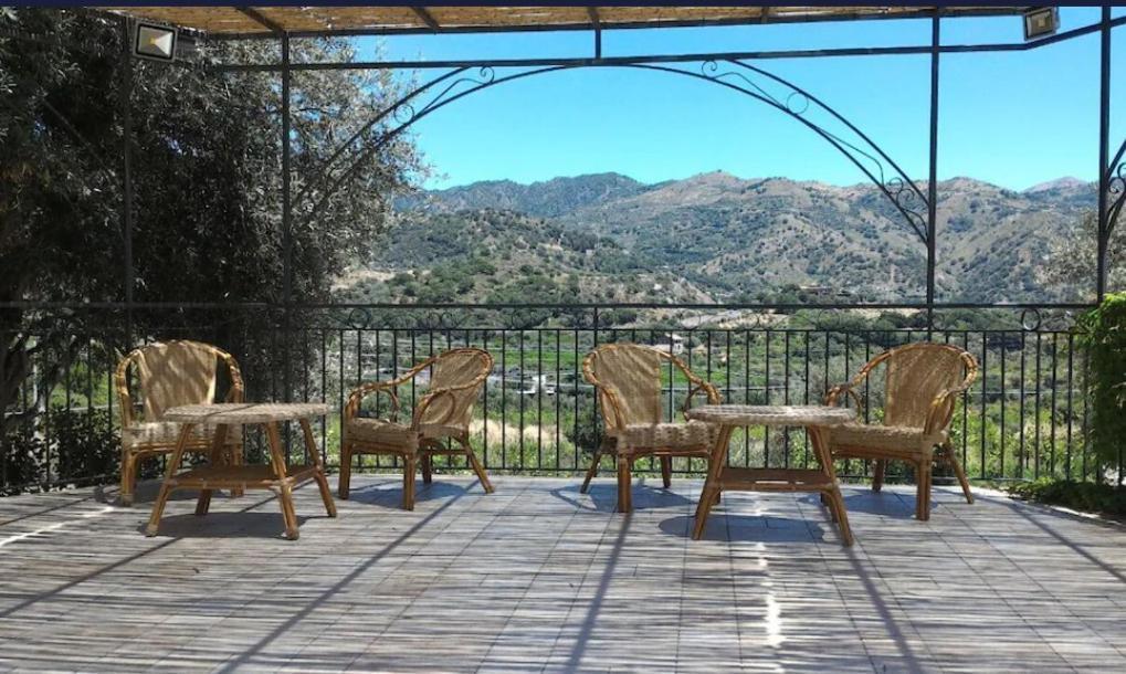 Taormina Villa Ibiscus Alcantara Gaggi Exteriör bild